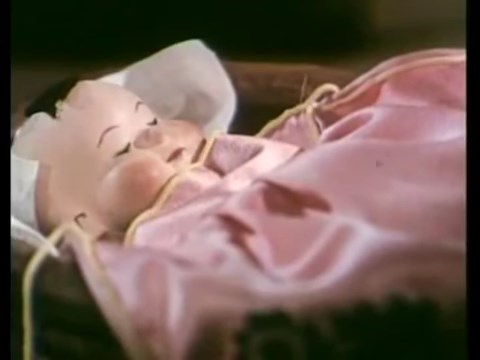 Миссис Панг возвращается в дом матери — скриншот 5